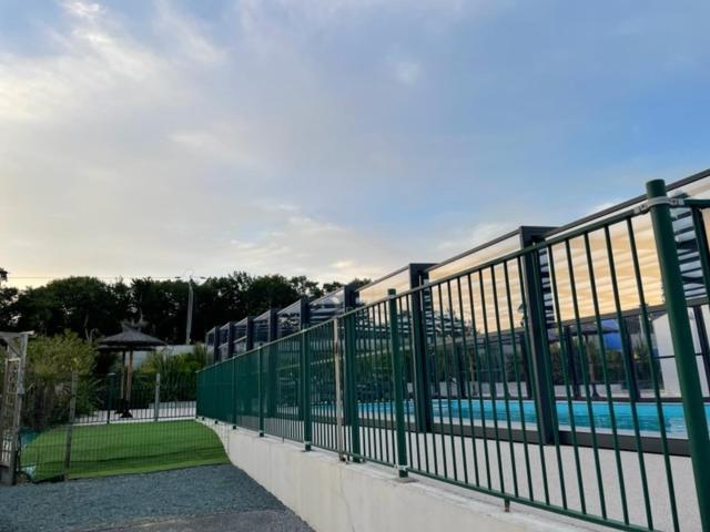 Camping Le Ruisseau Saint-André-de-Seignaux المظهر الخارجي الصورة