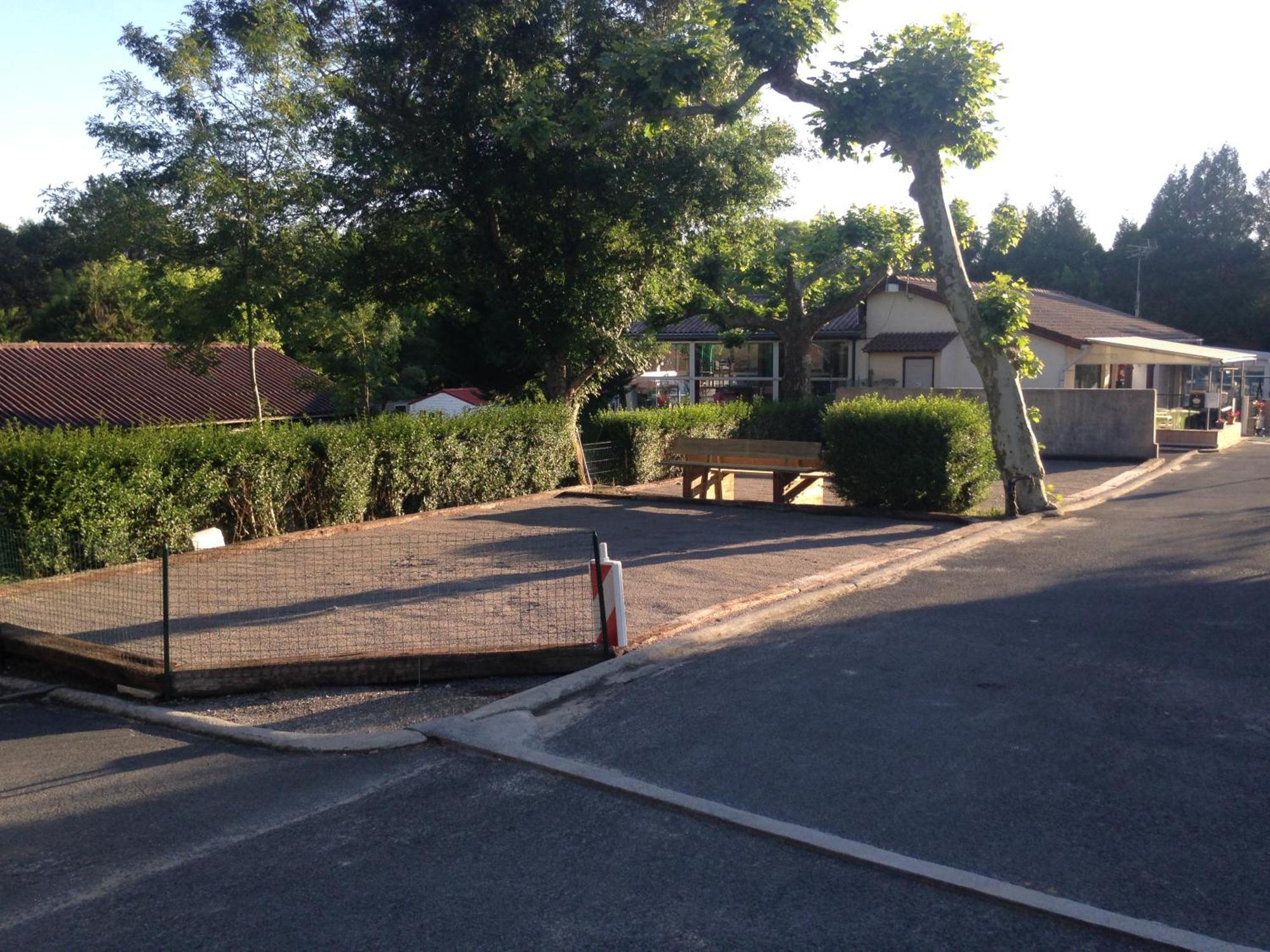 Camping Le Ruisseau Saint-André-de-Seignaux المظهر الخارجي الصورة