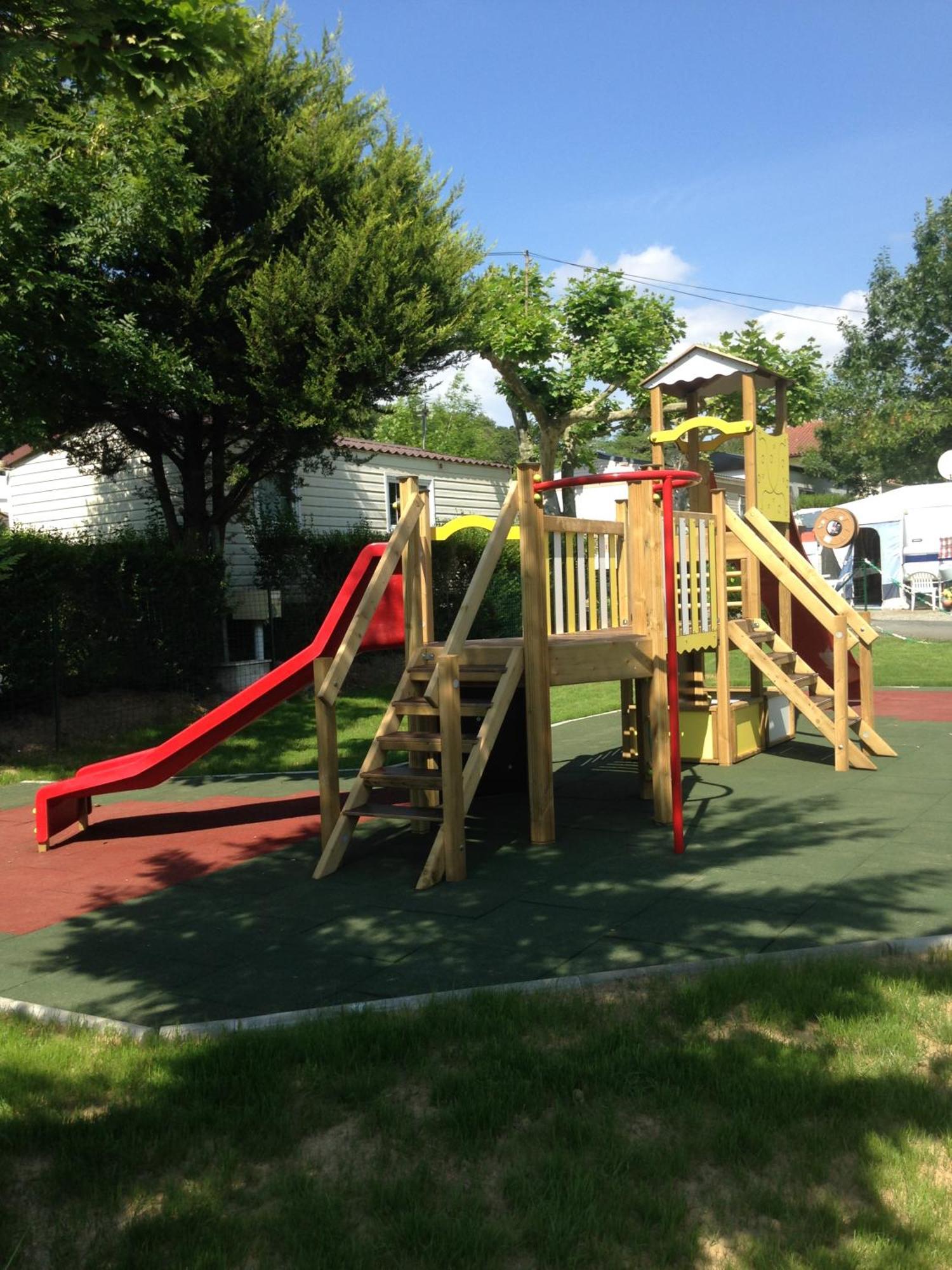Camping Le Ruisseau Saint-André-de-Seignaux المظهر الخارجي الصورة