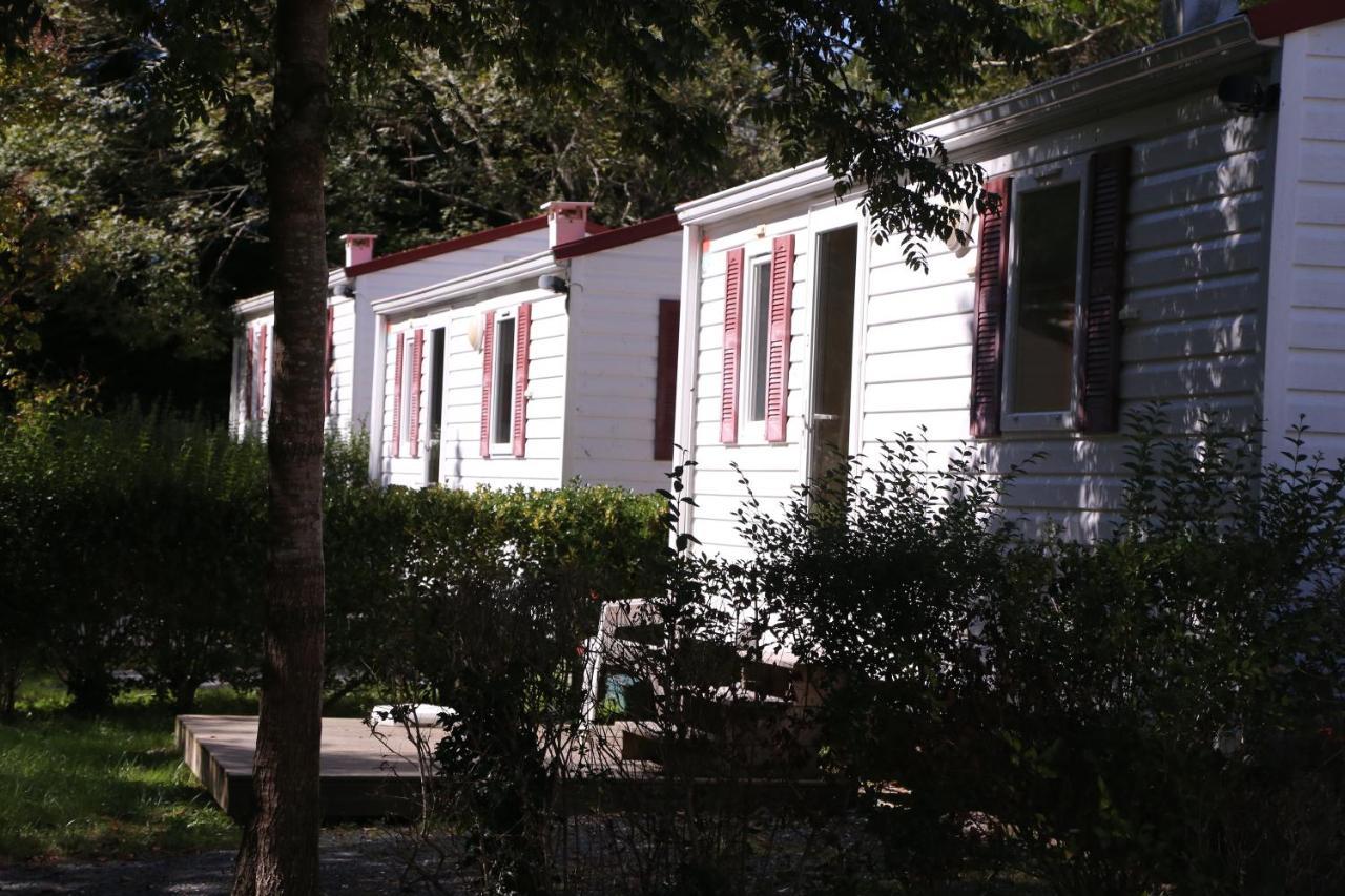 Camping Le Ruisseau Saint-André-de-Seignaux المظهر الخارجي الصورة