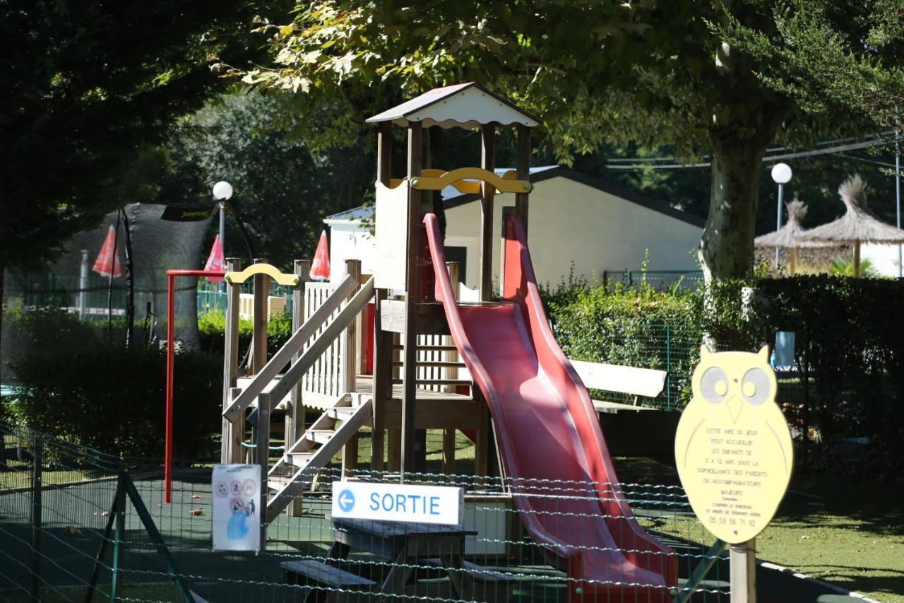 Camping Le Ruisseau Saint-André-de-Seignaux المظهر الخارجي الصورة